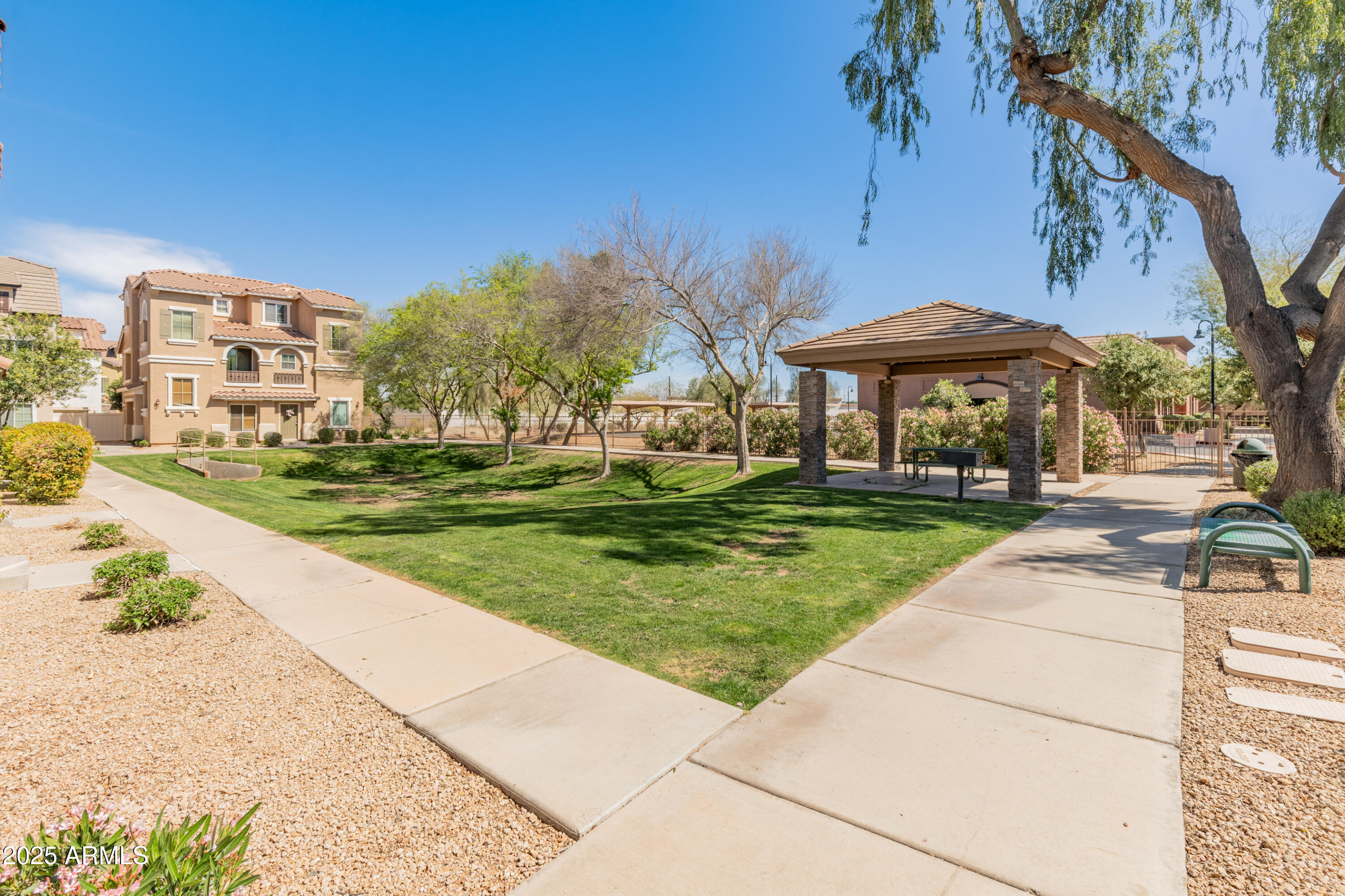 927 West Wendy Way Gilbert, AZ 85233 - Photo 26 of 33 Walking paths and ramadas