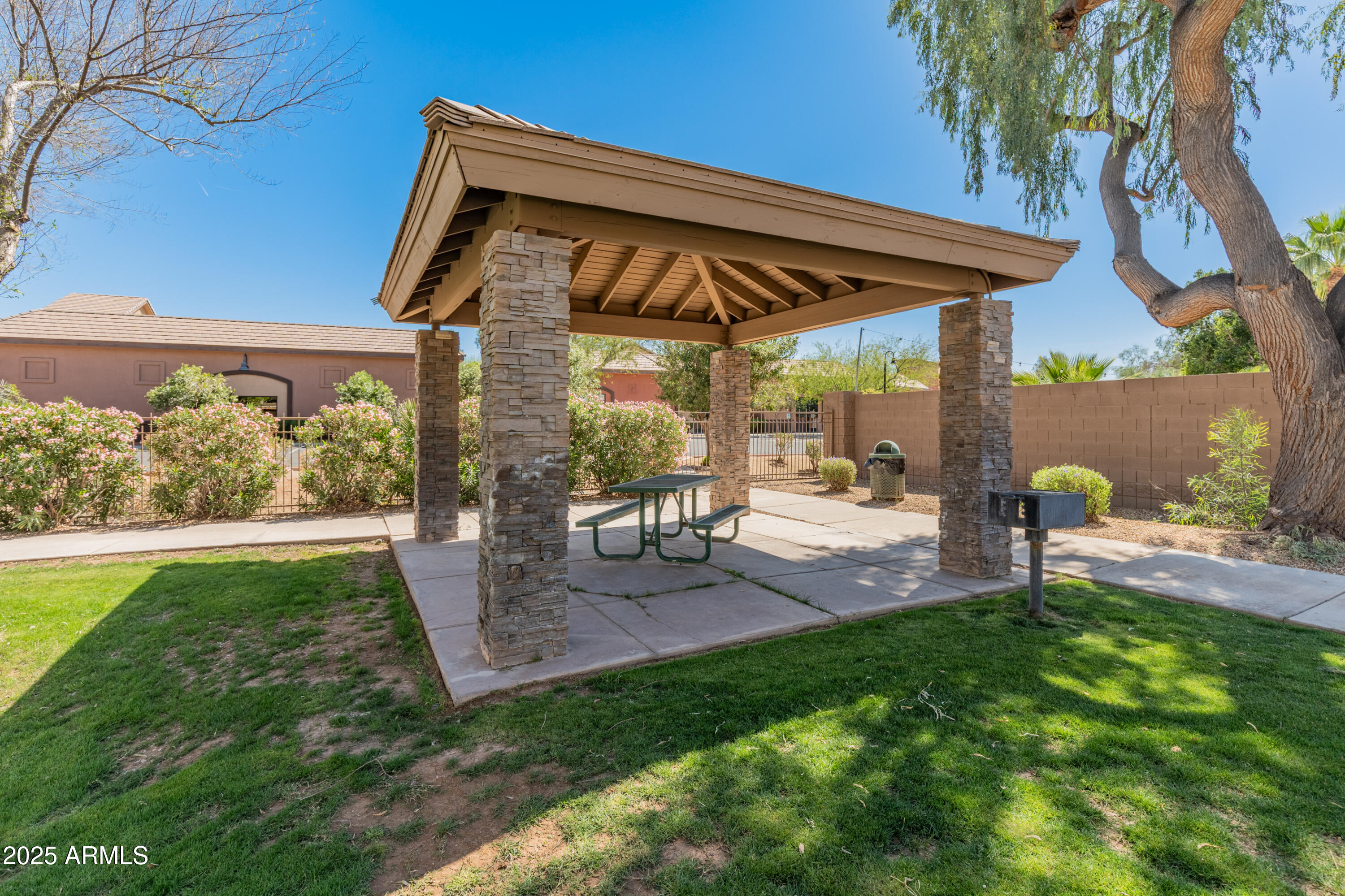 927 West Wendy Way Gilbert, AZ 85233 - Photo 28 of 33 Enjoy grilling outside