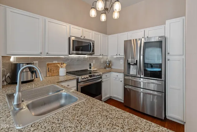 $1,900 | 927 West Wendy Way, Gilbert, AZ 85233