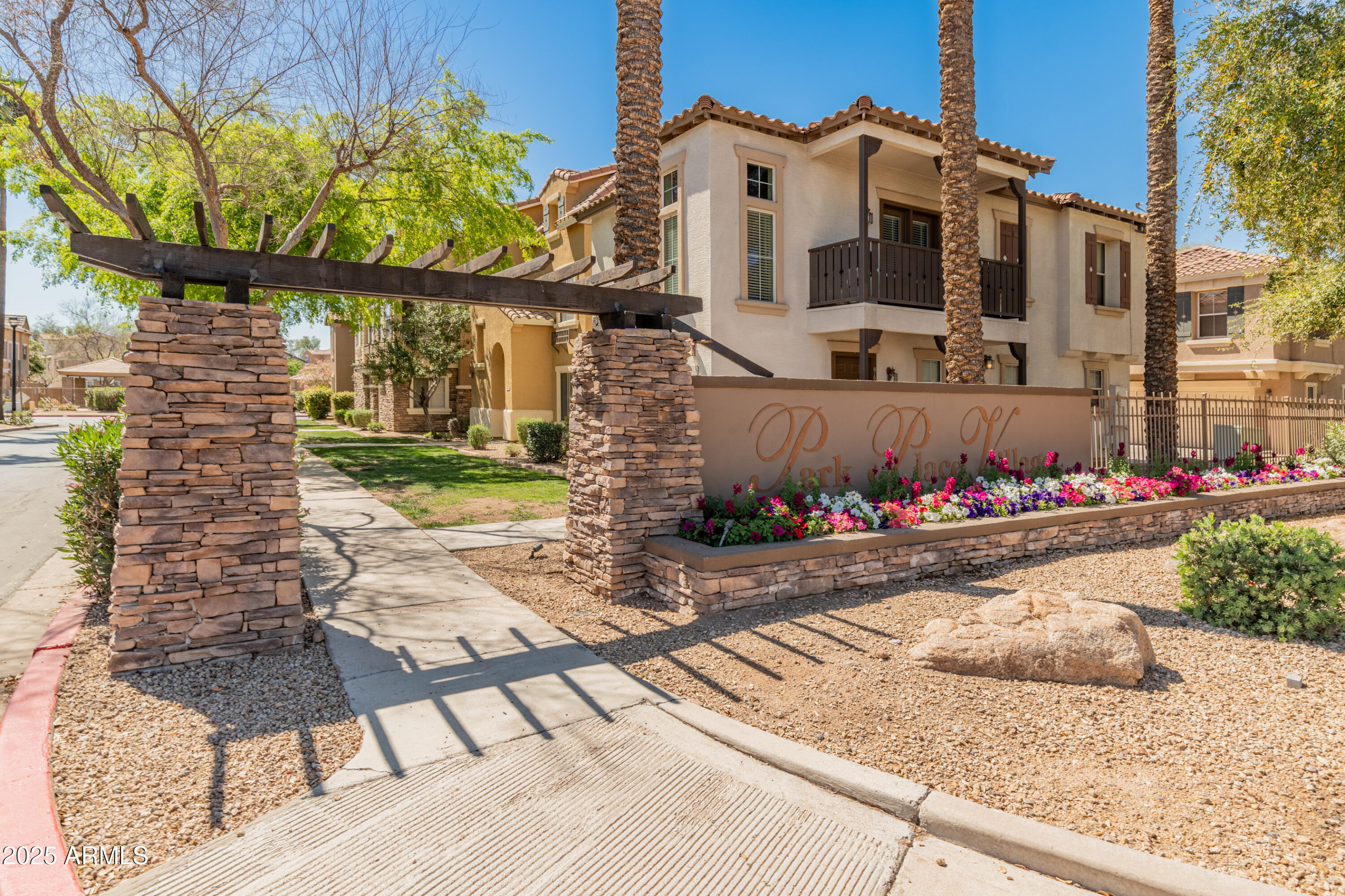 927 West Wendy Way Gilbert, AZ 85233 - Photo 33 of 33 Community entrance