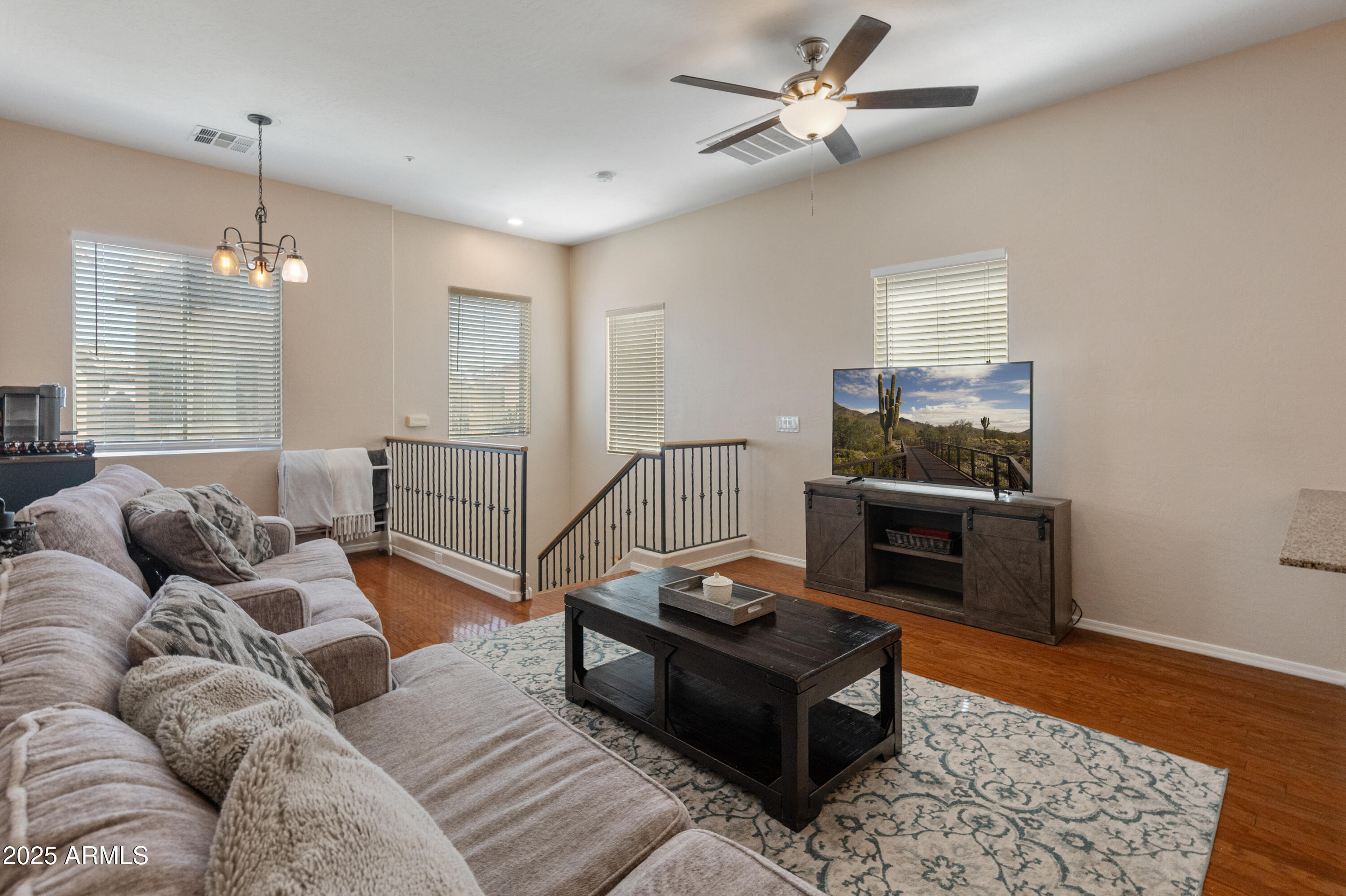 927 West Wendy Way Gilbert, AZ 85233 - Photo 7 of 33 Loads of natural light