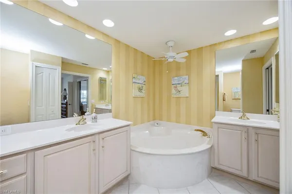 $8,500 | 8200 Saratoga Drive, Unit 401, Naples, FL 34113