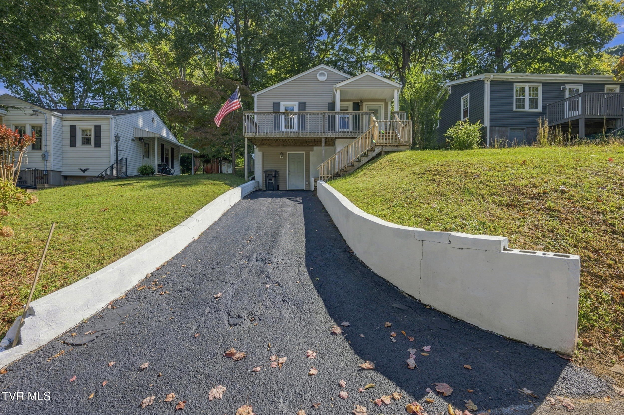 1409 Rock Rose Road Bristol, TN 37620 - Photo 2 of 26 dsc_2961 copy