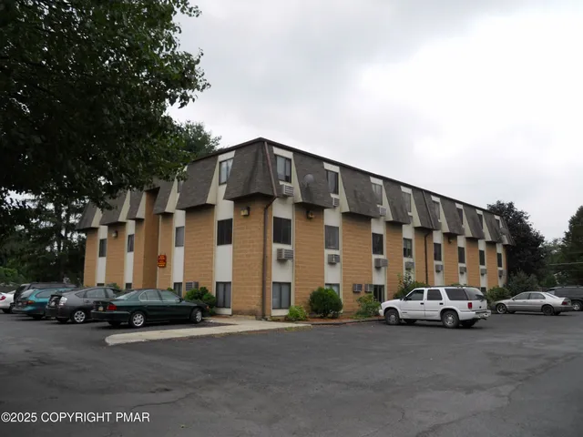 $1,100 | 415 King Street, Unit 7, East Stroudsburg, PA 18301