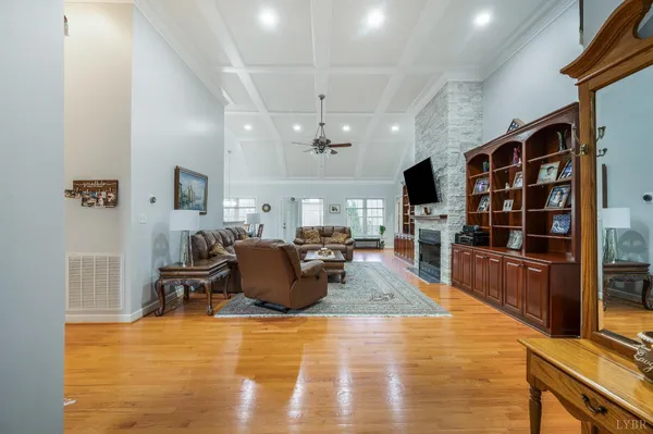 $825,000 | 378 Tusculum Lane East, Amherst, VA 24521