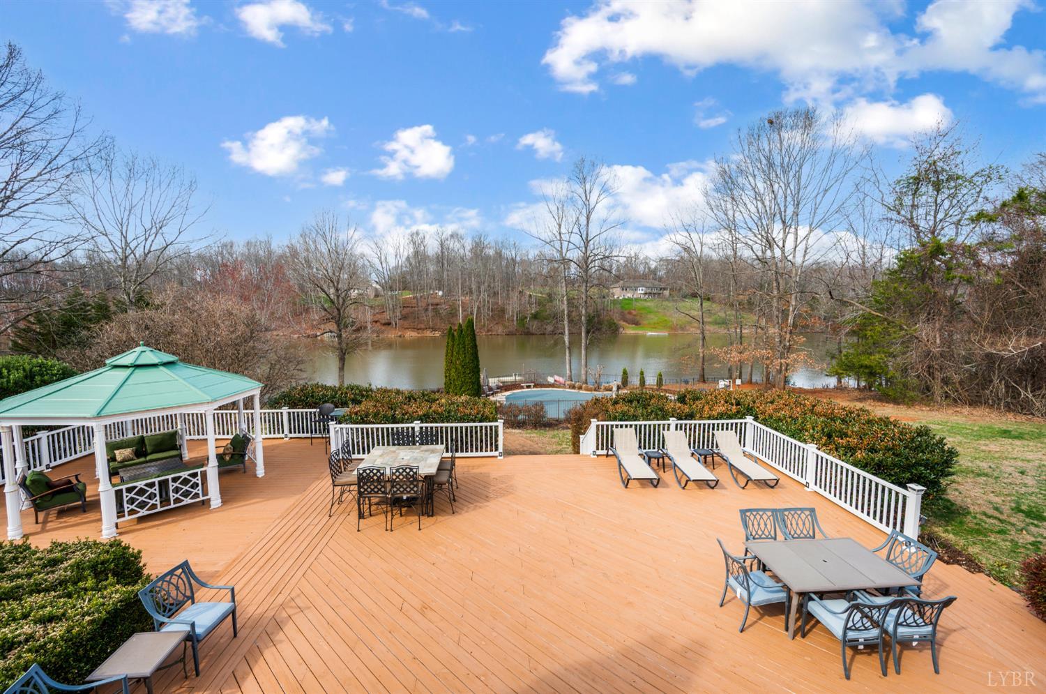 378 Tusculum Lane East Amherst, VA 24521 - Photo 5 of 99
