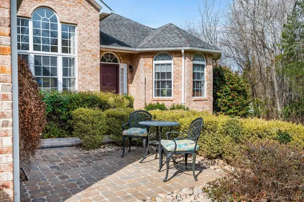$825,000 | 378 Tusculum Lane East, Amherst, VA 24521