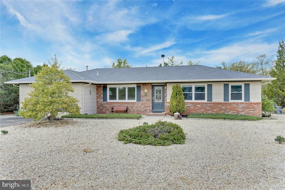 11 Cove Road West Bayville, NJ 08721 - Photo 1 of 36 Gallery Image 1