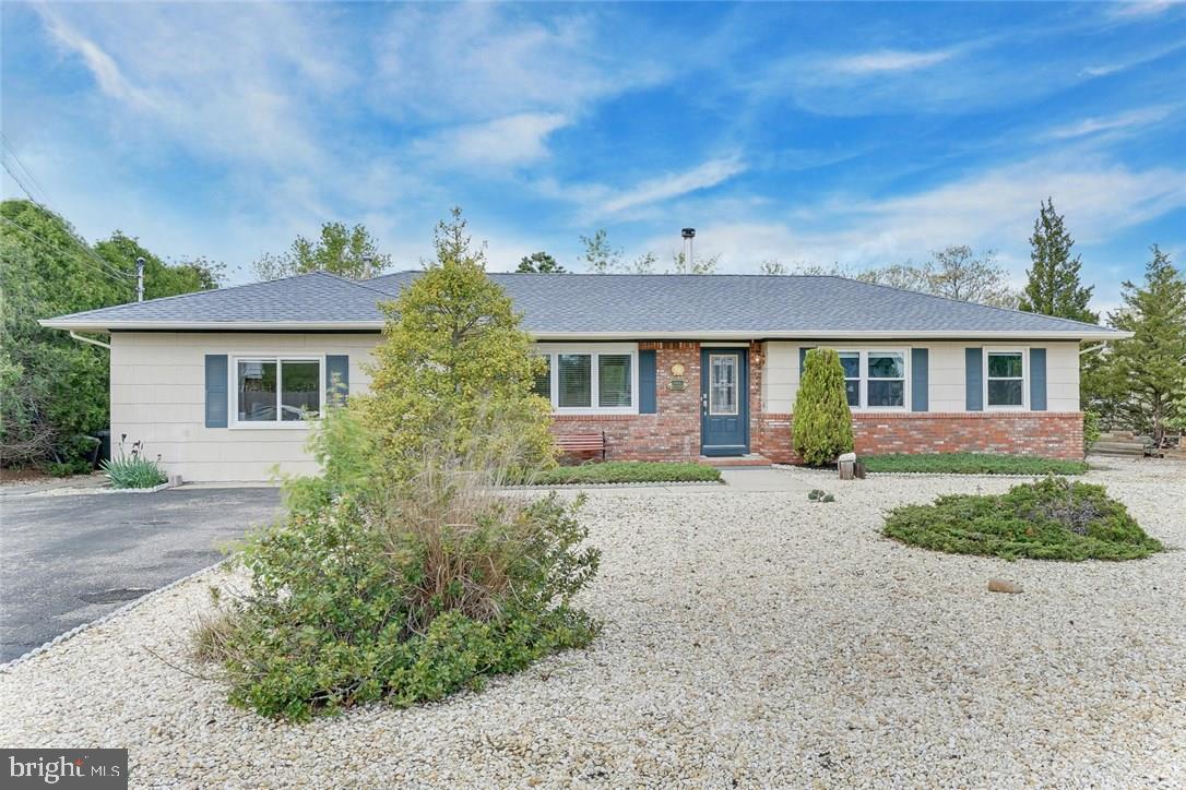 11 Cove Road West Bayville, NJ 08721 - Photo 2 of 36 Gallery Image 2