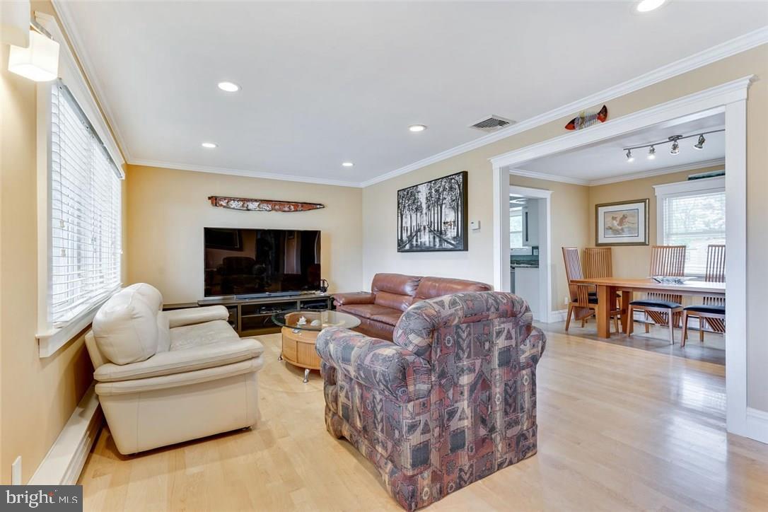11 Cove Road West Bayville, NJ 08721 - Photo 9 of 36 Gallery Image 9