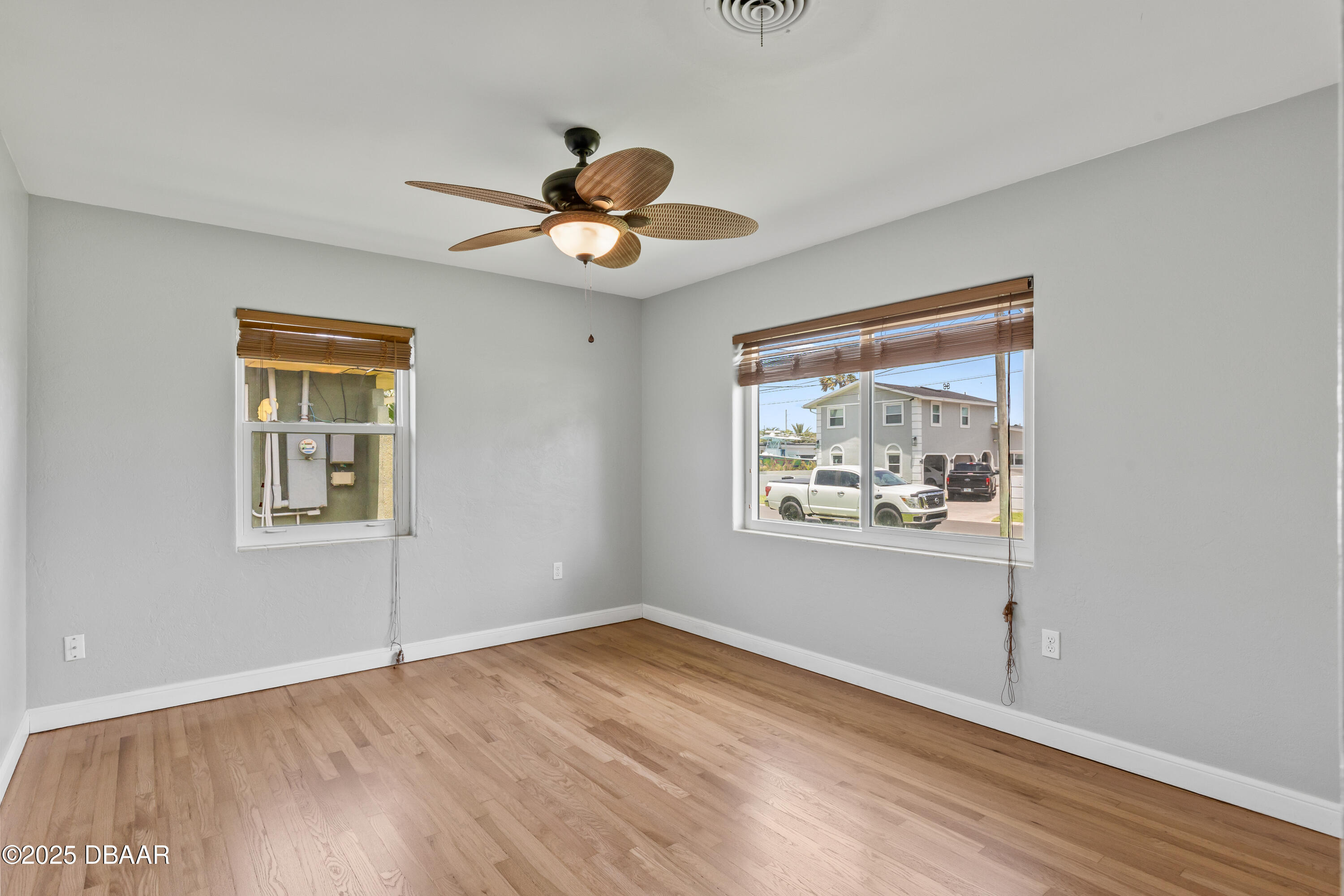 141 Reef Road South Daytona, FL 32119 - Photo 13 of 48 KBRE9738