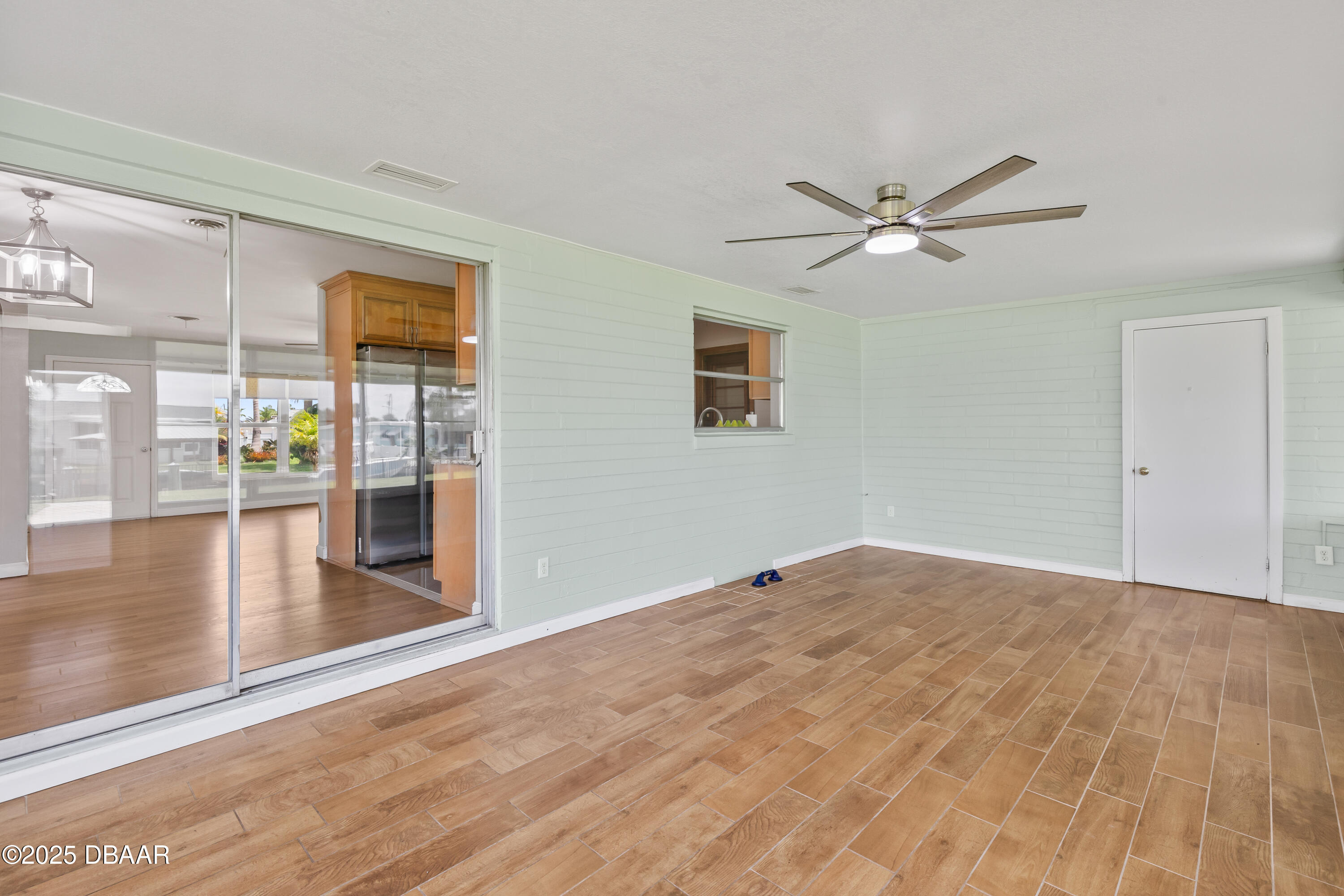 141 Reef Road South Daytona, FL 32119 - Photo 20 of 48 KBRE9638