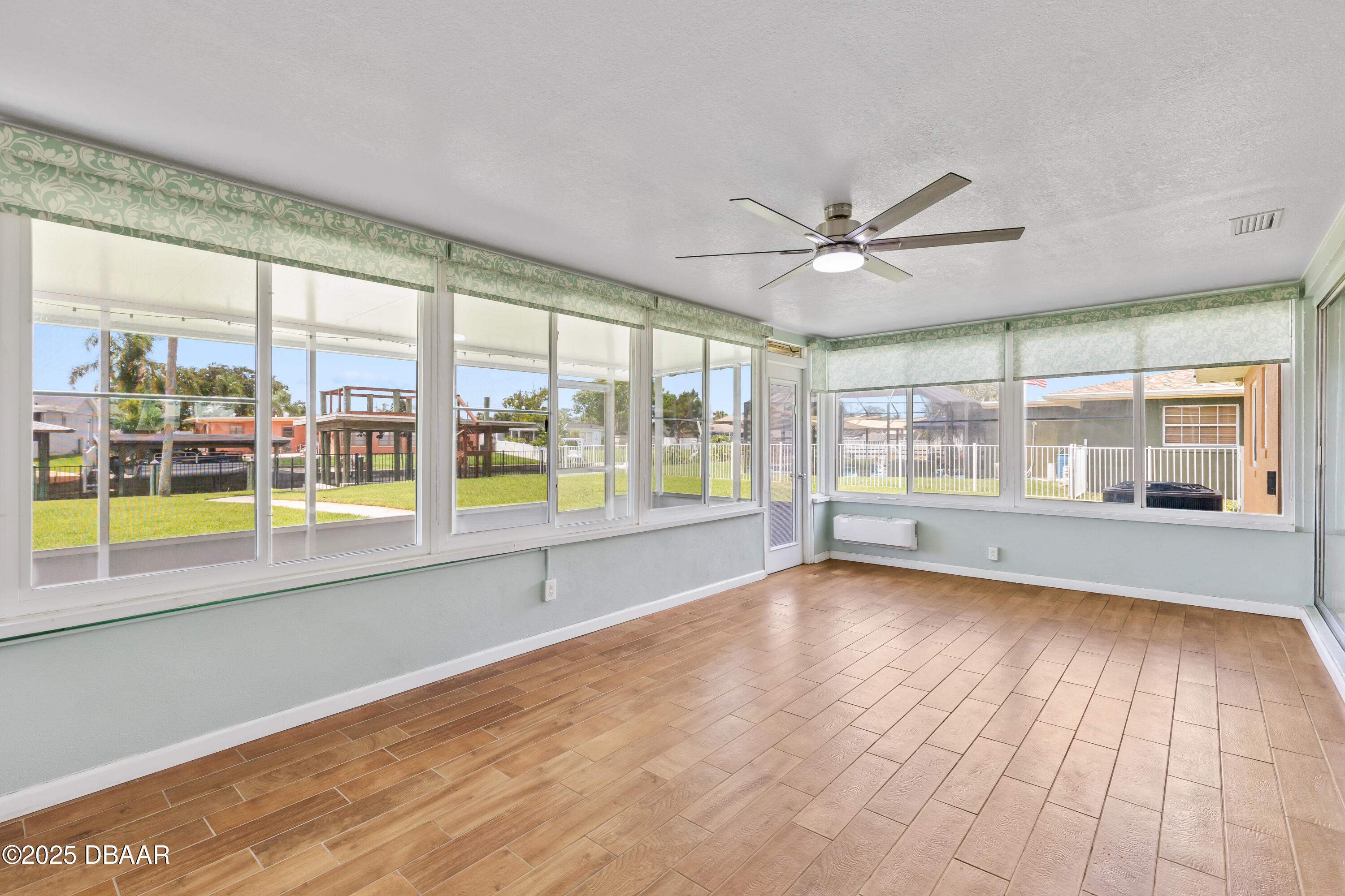 141 Reef Road South Daytona, FL 32119 - Photo 21 of 48 KBRE9633