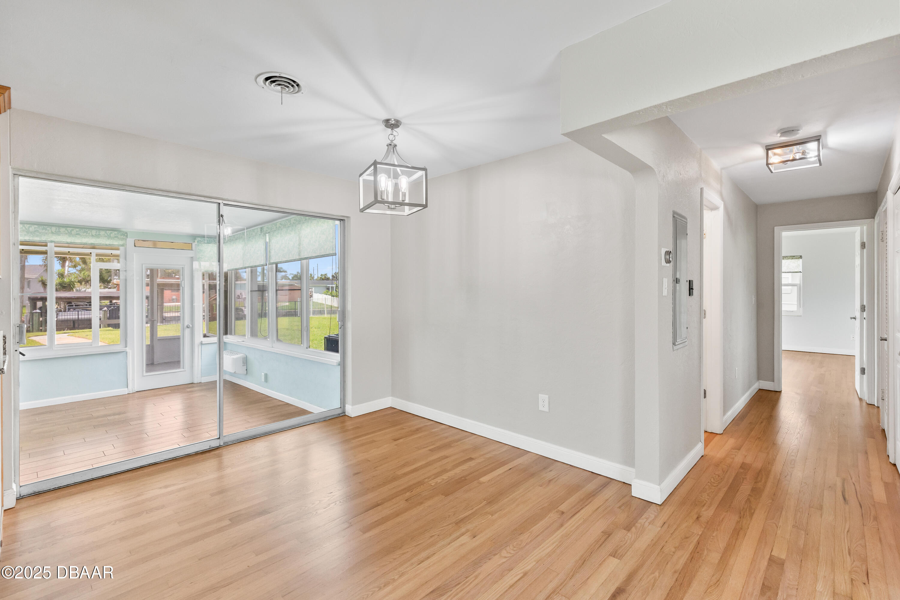 141 Reef Road South Daytona, FL 32119 - Photo 10 of 48 KBRE9583
