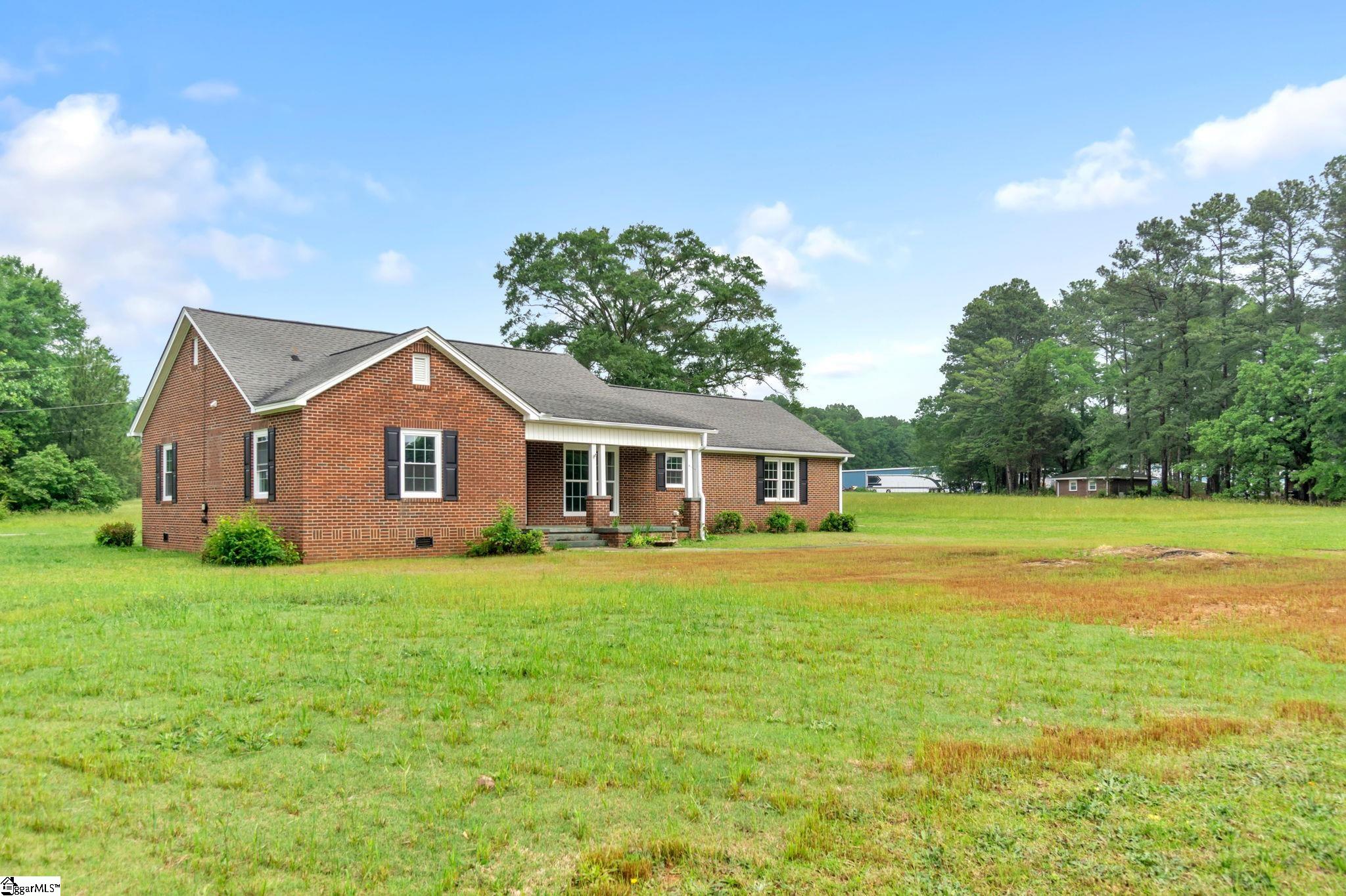 5601 Highway 81 Williamston, SC 29697 - Photo 2 of 25