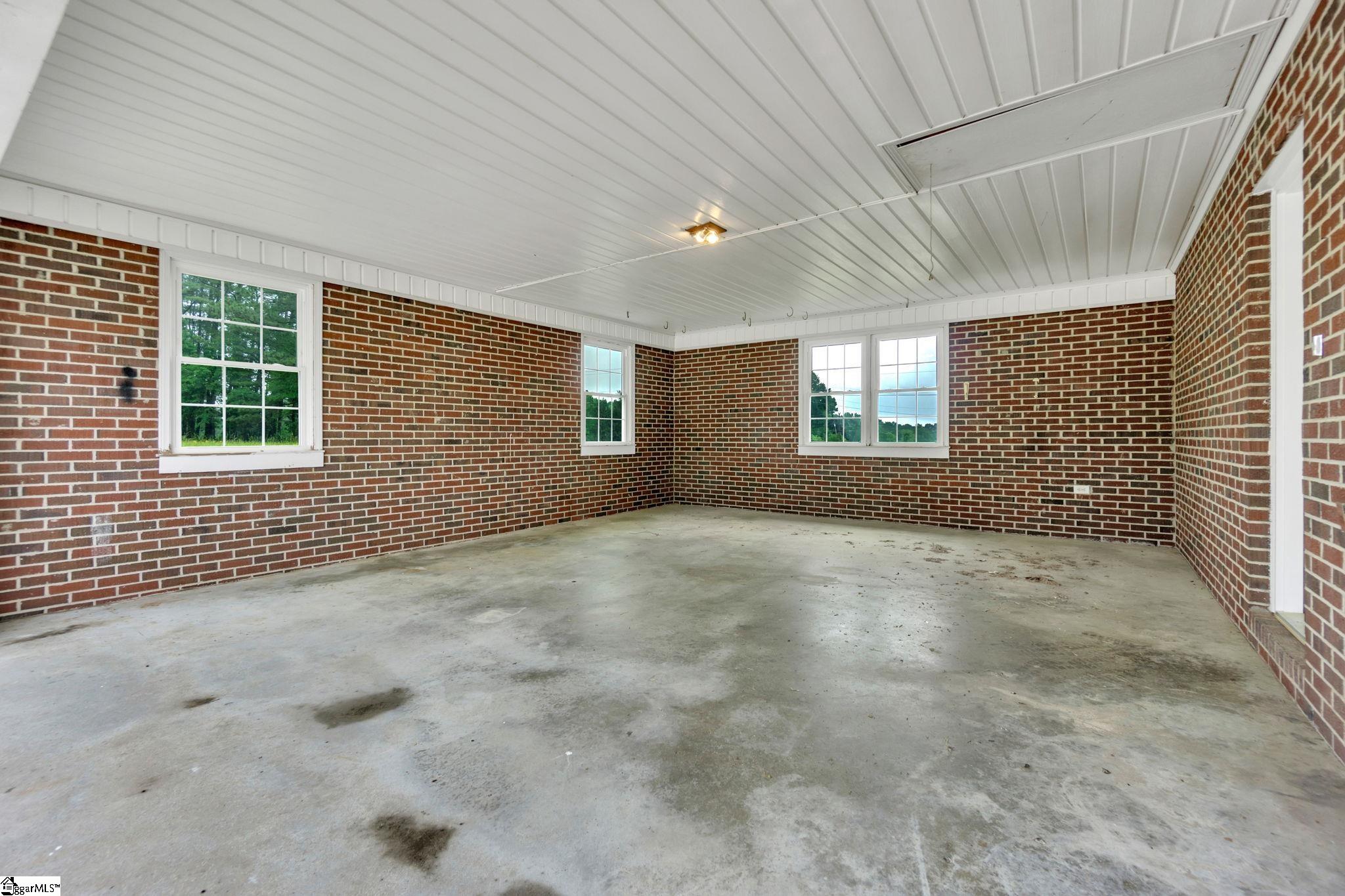5601 Highway 81 Williamston, SC 29697 - Photo 22 of 25