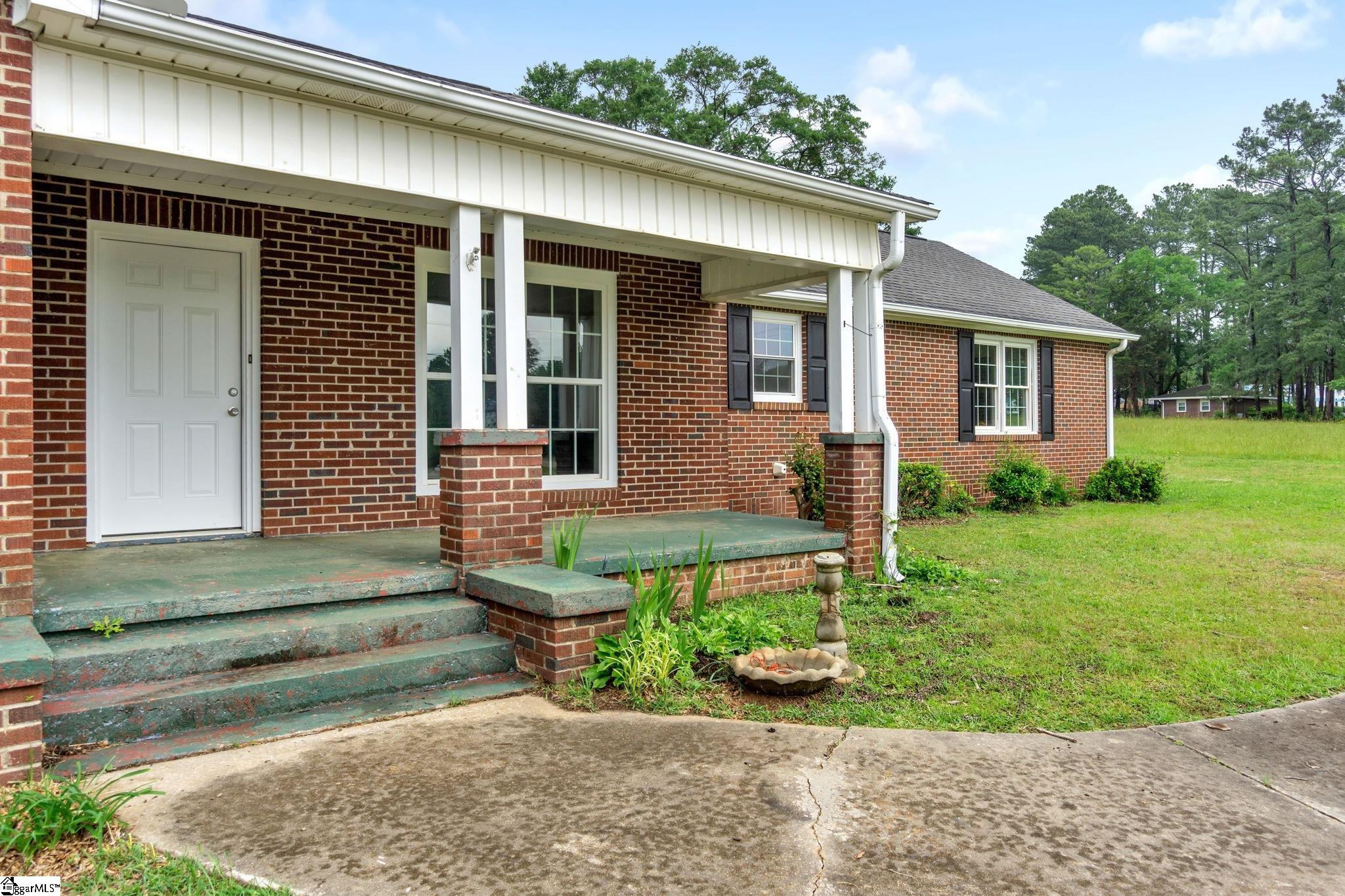 5601 Highway 81 Williamston, SC 29697 - Photo 3 of 25