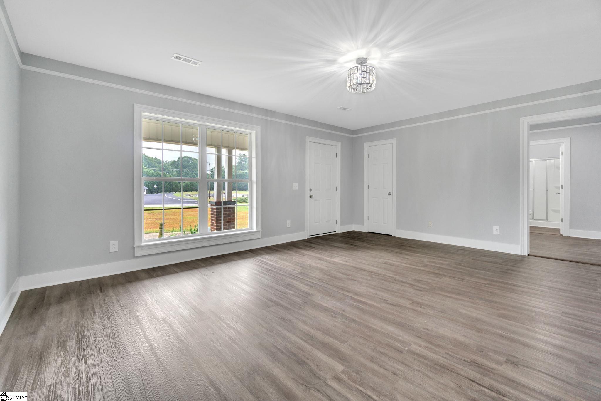 5601 Highway 81 Williamston, SC 29697 - Photo 4 of 25