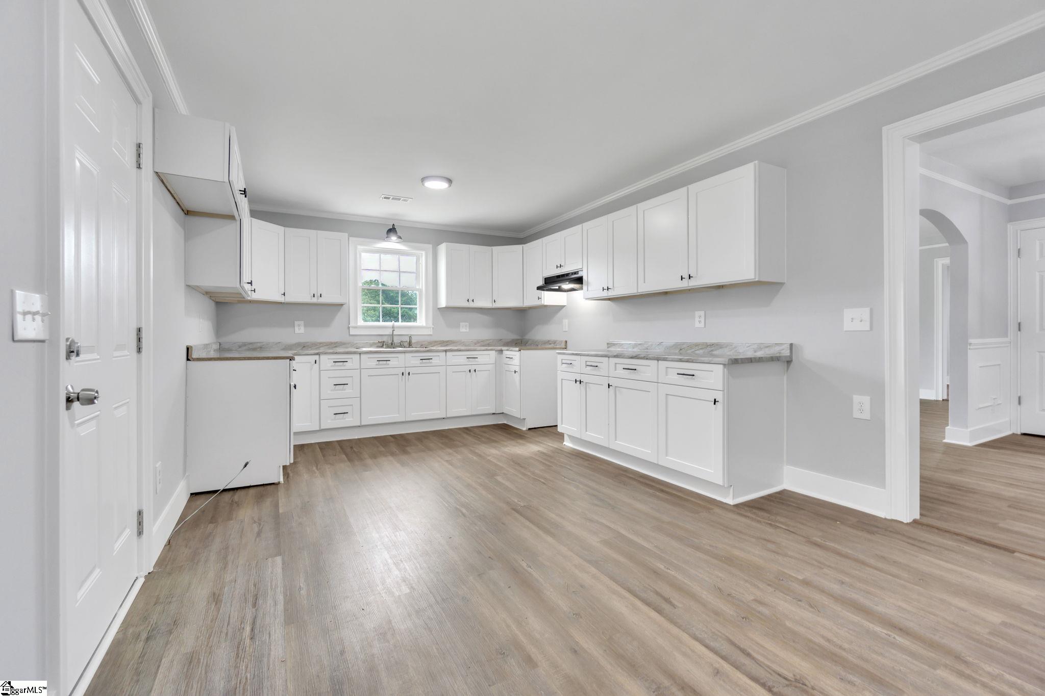 5601 Highway 81 Williamston, SC 29697 - Photo 6 of 25