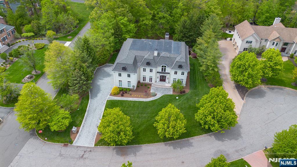 1 Sandstone Ridge Upper Saddle River, NJ 07458 - Photo 32 of 48