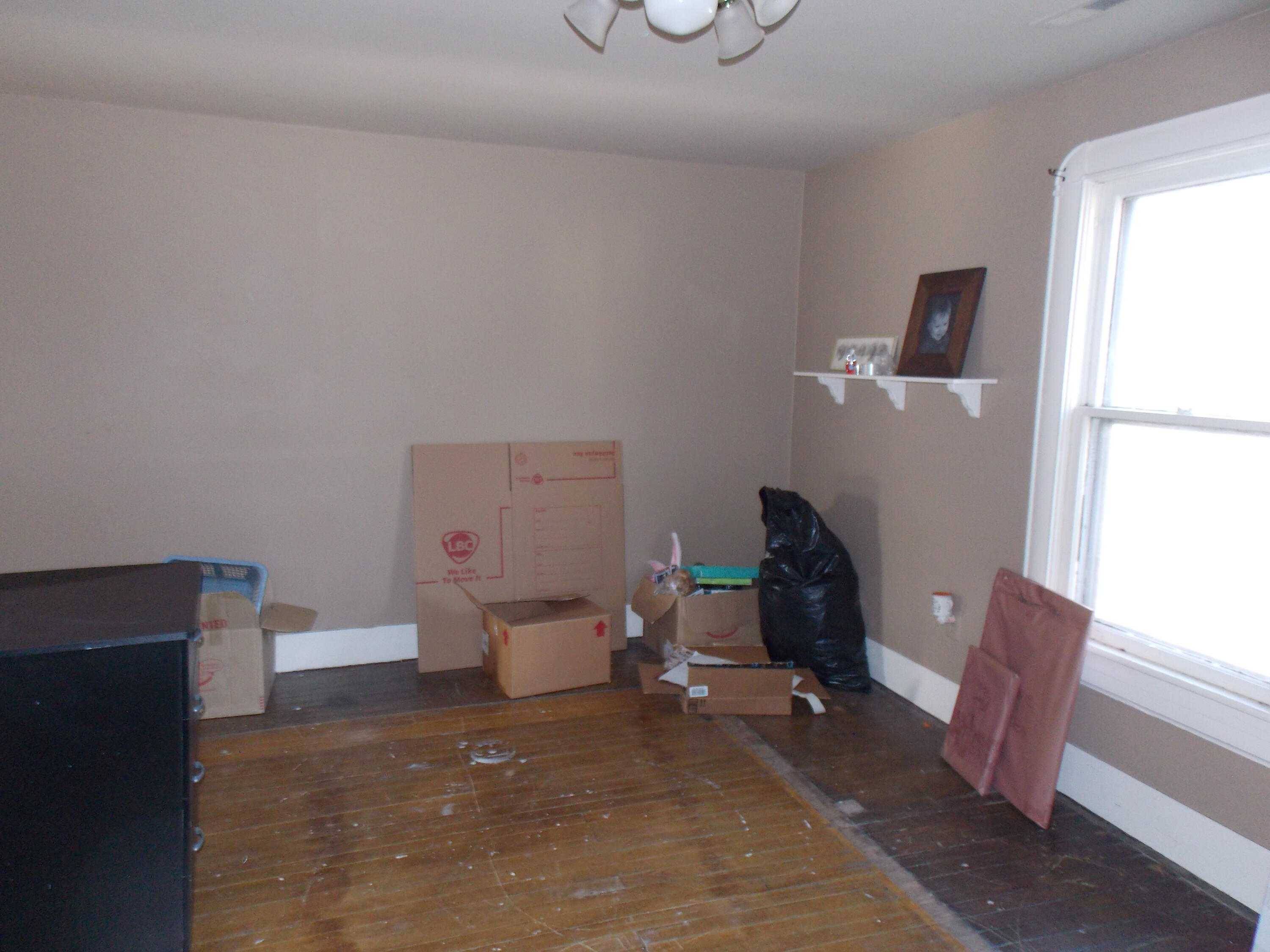 624 South Maple Street Vinton, VA 24179 - Photo 30 of 43 a living room with furniture and a window