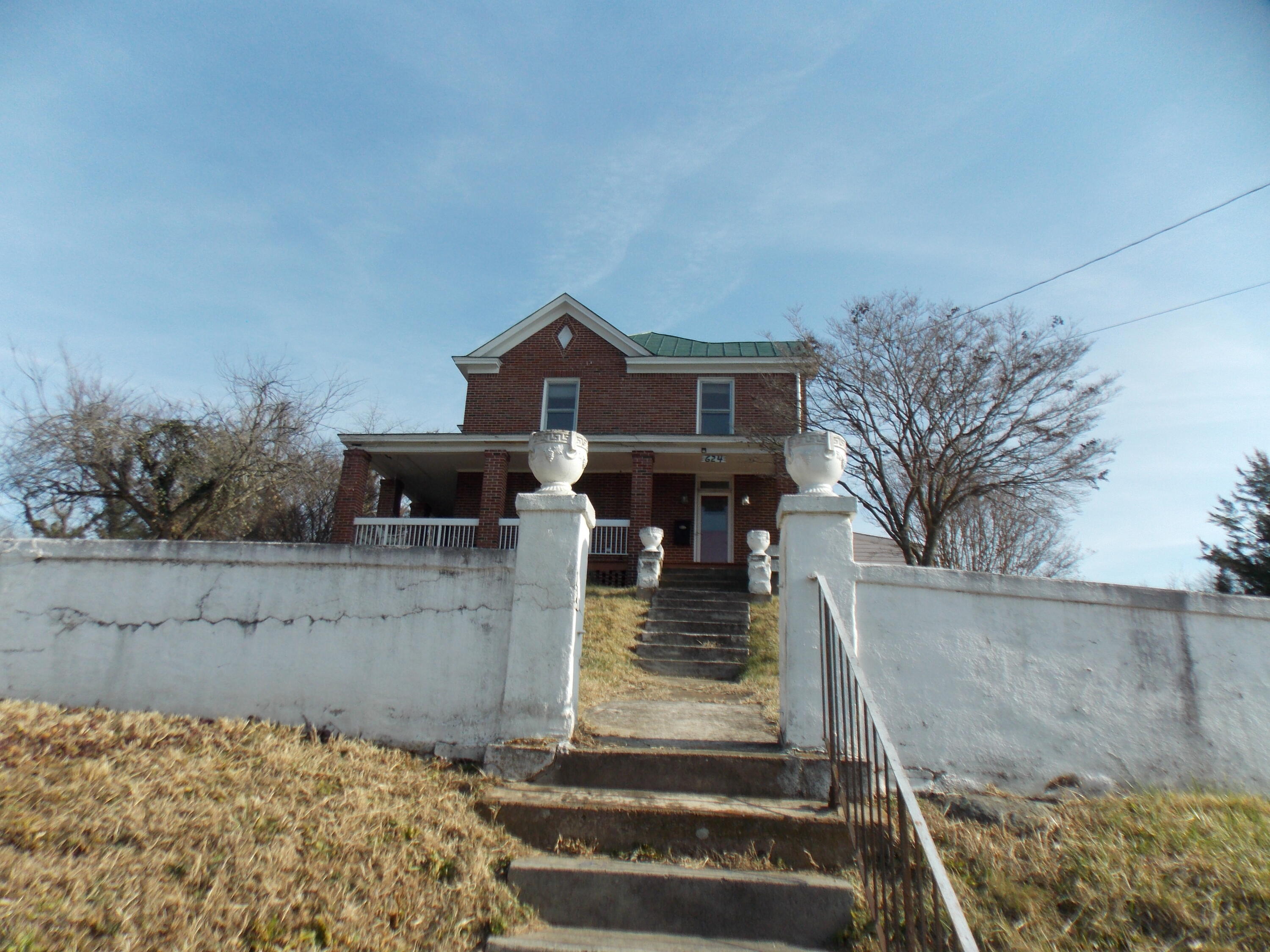 624 South Maple Street Vinton, VA 24179 - Photo 8 of 43 a view of a house with a yard