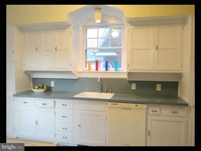 3229 Military Road Northwest Washington, DC 20015 - Photo 8 of 20 Kitchen