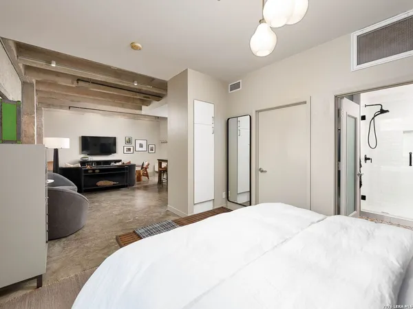 $415,000 | 1115 South Alamo Street, Unit 2304, San Antonio, TX 78210