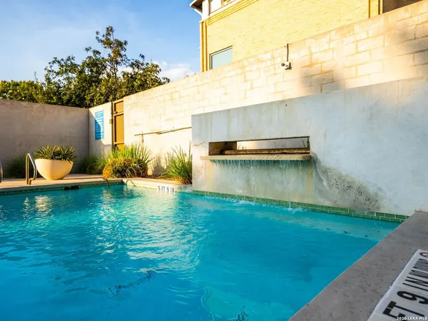 $415,000 | 1115 South Alamo Street, Unit 2304, San Antonio, TX 78210