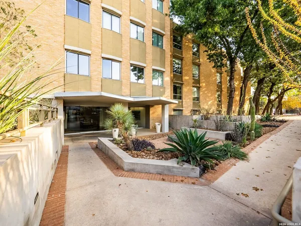$415,000 | 1115 South Alamo Street, Unit 2304, San Antonio, TX 78210