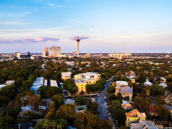 $415,000 | 1115 South Alamo Street, Unit 2304, San Antonio, TX 78210