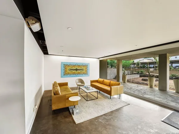 $415,000 | 1115 South Alamo Street, Unit 2304, San Antonio, TX 78210