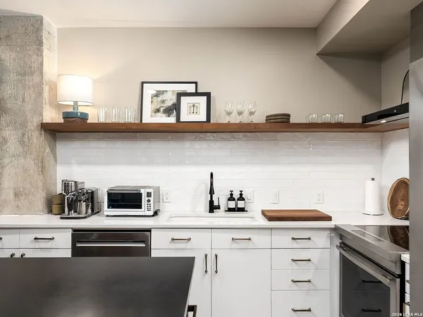 $415,000 | 1115 South Alamo Street, Unit 2304, San Antonio, TX 78210