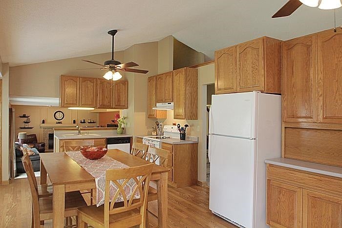 400 Rock Ridge Road Northwest Cedar Rapids, IA 52405 - Photo 7 of 25 Gallery Image 7