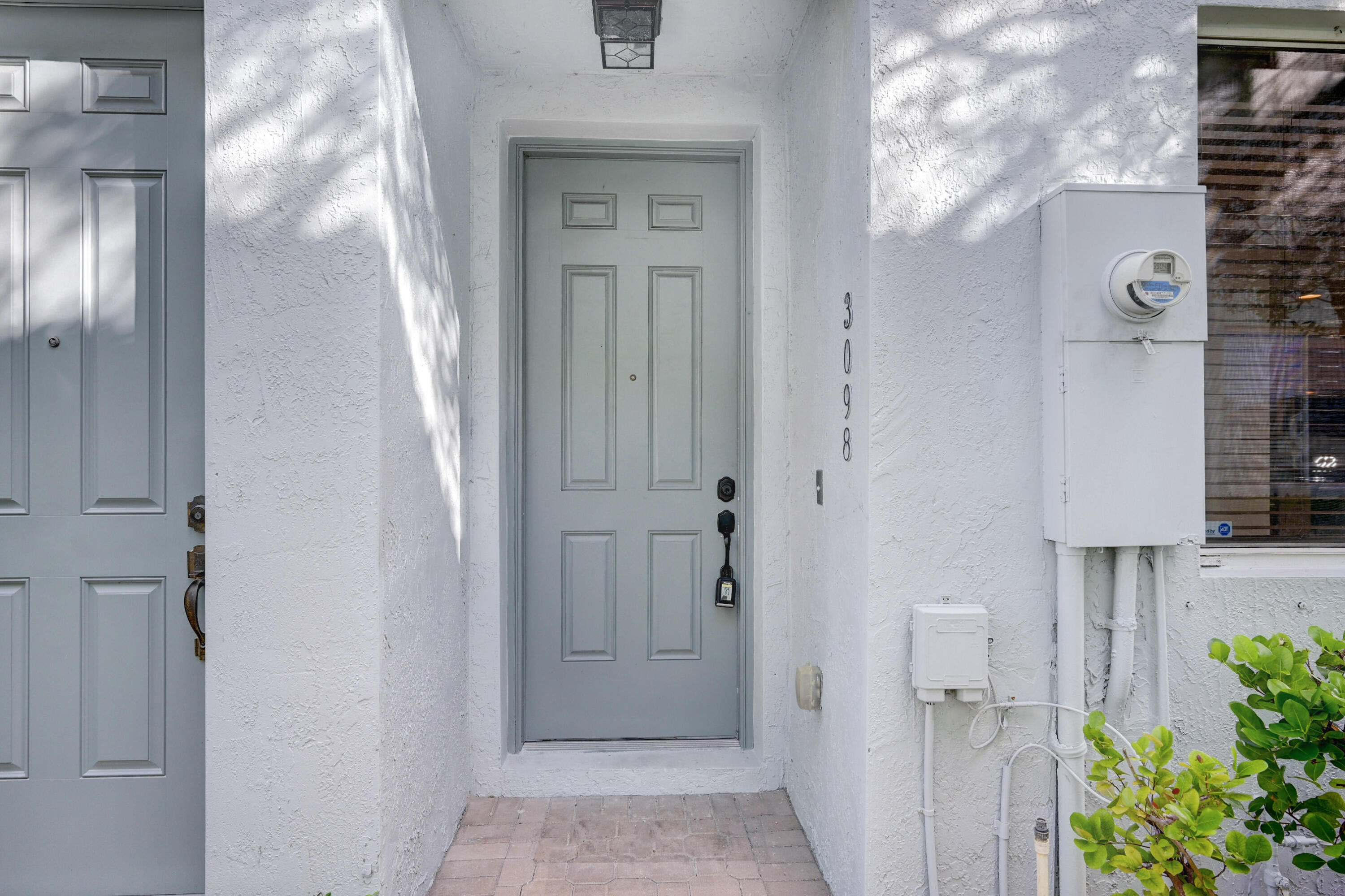 3098 Laurel Ridge Circle Riviera Beach, FL 33404 - Photo 3 of 34 04_ra1_4477_78_79_80_81