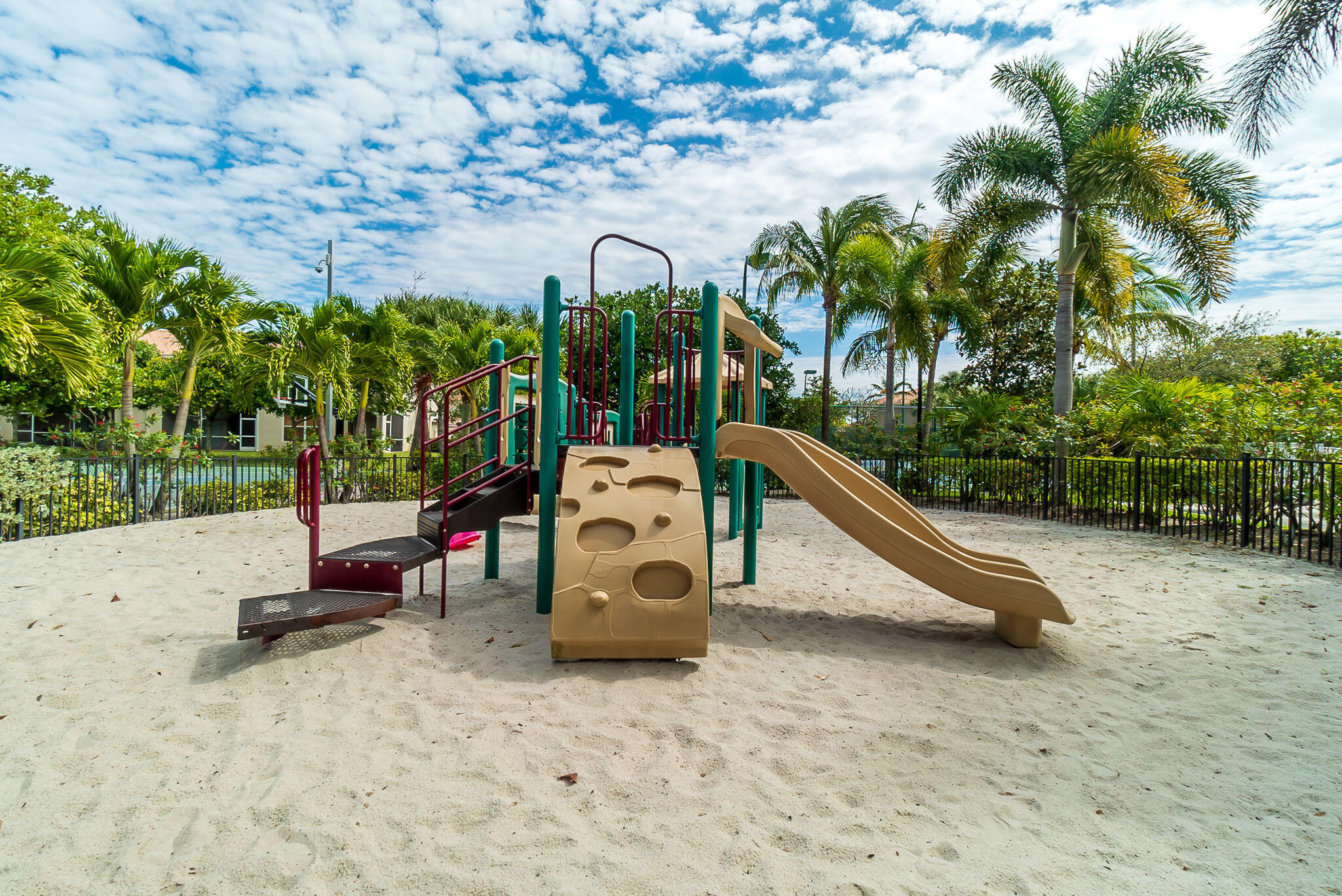 3098 Laurel Ridge Circle Riviera Beach, FL 33404 - Photo 33 of 34 024_24._playground
