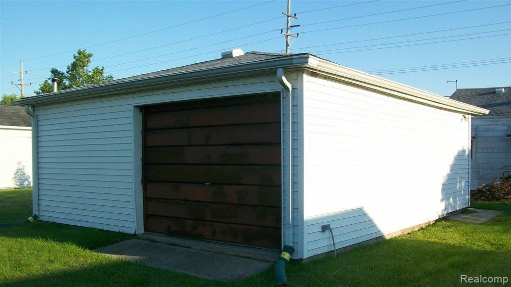 6353 Dyke Road Algonac, MI 48001 - Photo 5 of 15 5.JPG