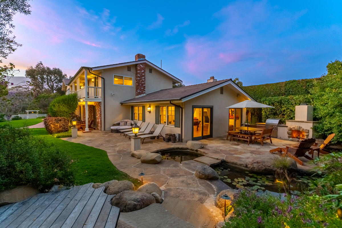 Twilight Back Patio - 940 Channel Dr SB