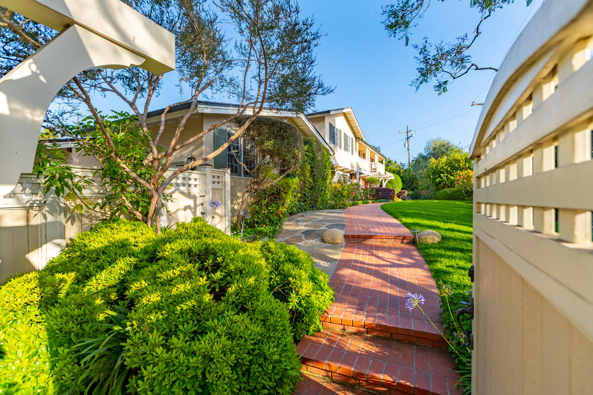 940 Channel Drive Santa Barbara, CA 93108 - Photo 13 of 65 Entry and Walkway - 940 Channel Dr SB