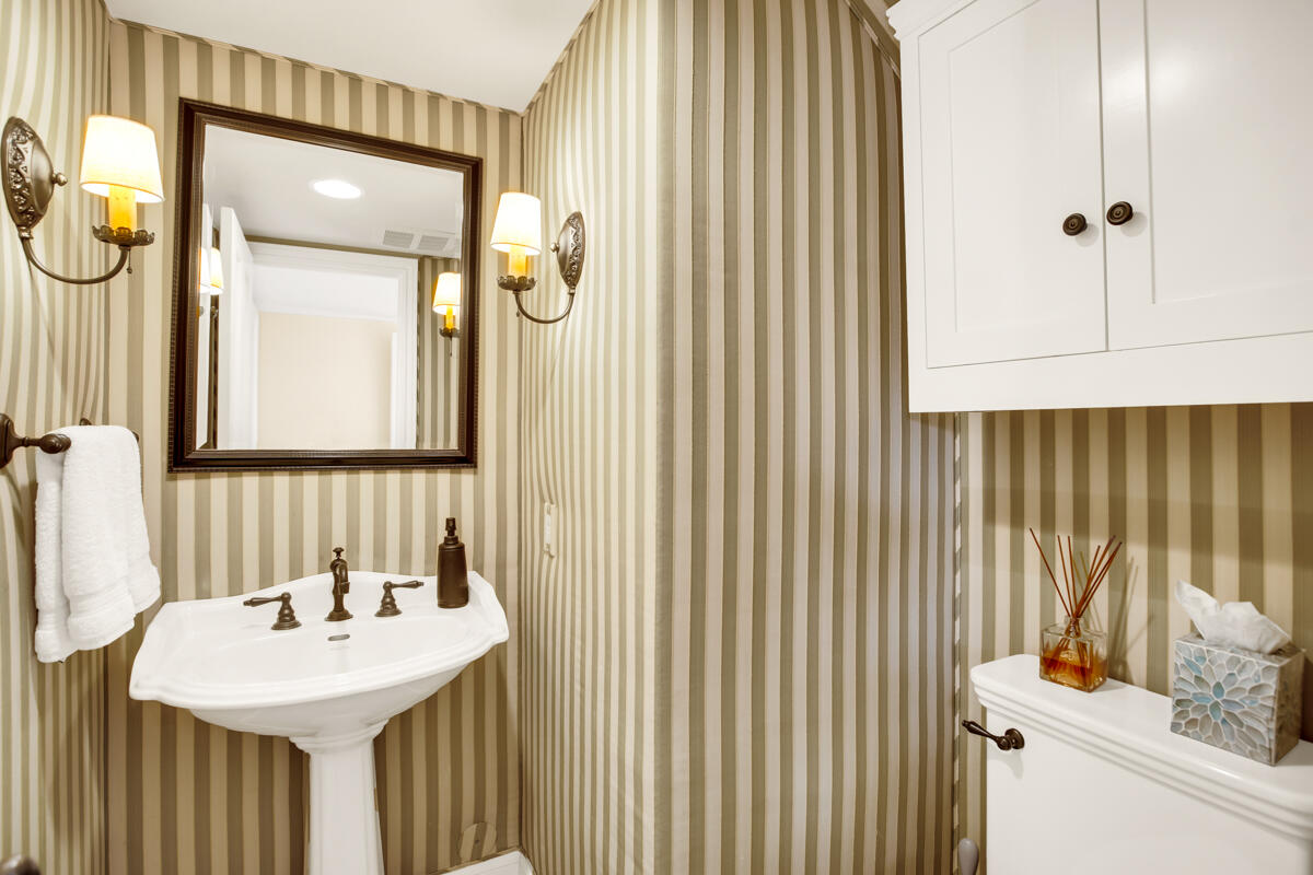 940 Channel Drive Santa Barbara, CA 93108 - Photo 23 of 65 Powder Room - 940 Channel Dr SB CA 93108