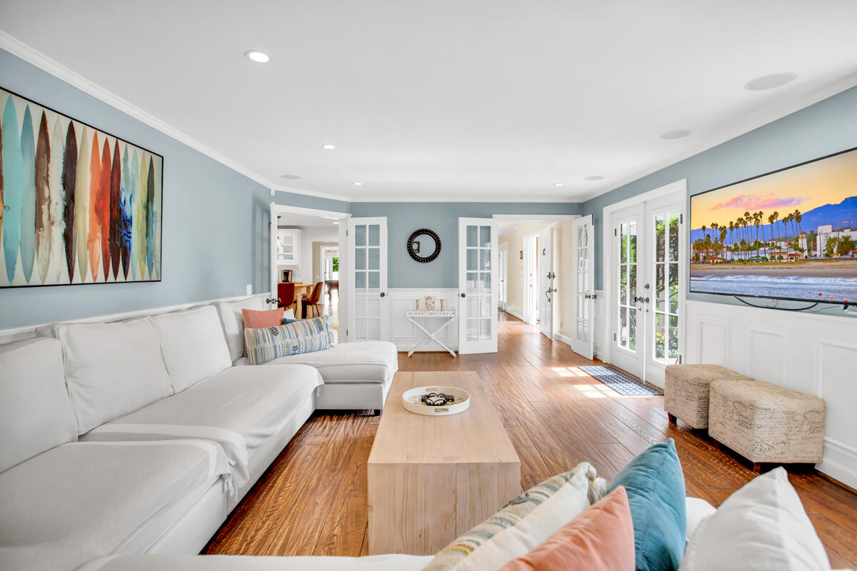 940 Channel Drive Santa Barbara, CA 93108 - Photo 25 of 65 Living Room Setting - 940 Channel Dr