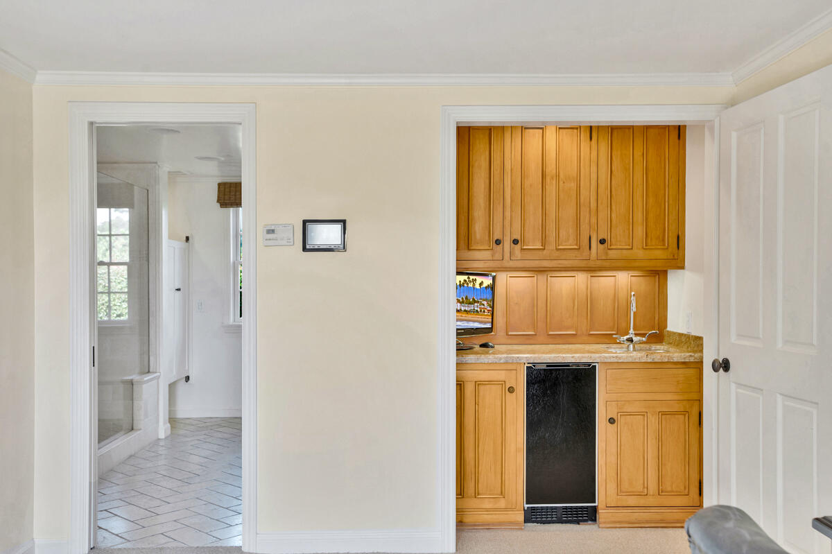 940 Channel Drive Santa Barbara, CA 93108 - Photo 32 of 65 WetBar_Primary Bath - 940 Channel Dr SB