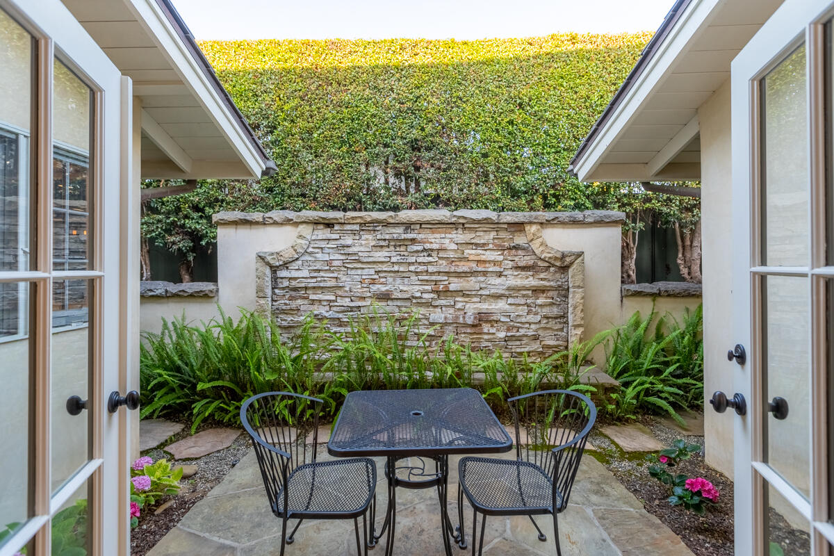 940 Channel Drive Santa Barbara, CA 93108 - Photo 40 of 65 Dining Patio _ Fountain - 940 Channel Dr