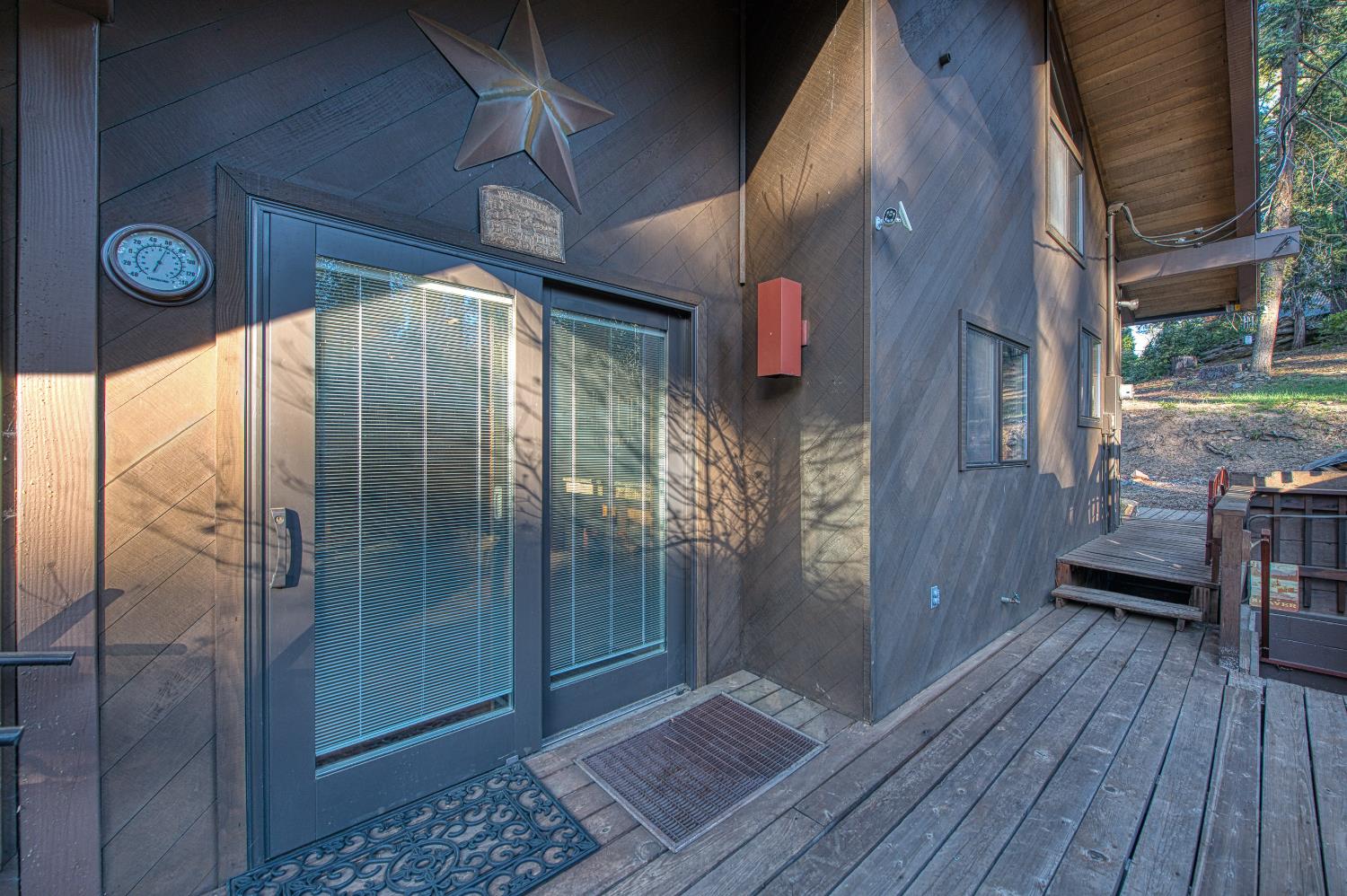 42005 Hanging Branch Road Shaver Lake, CA 93664 - Photo 9 of 41