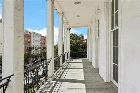 $949,000 | 2003-05 Carondelet Street, New Orleans, LA 70130