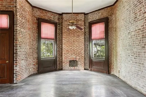 $949,000 | 2003-05 Carondelet Street, New Orleans, LA 70130