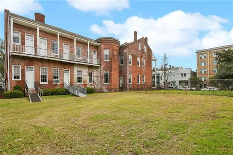 $949,000 | 2003-05 Carondelet Street, New Orleans, LA 70130
