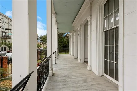 $949,000 | 2003-05 Carondelet Street, New Orleans, LA 70130