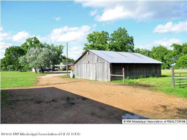 1087 Alred Road Coldwater, MS 38618 - Photo 4 of 30 296939_0930153