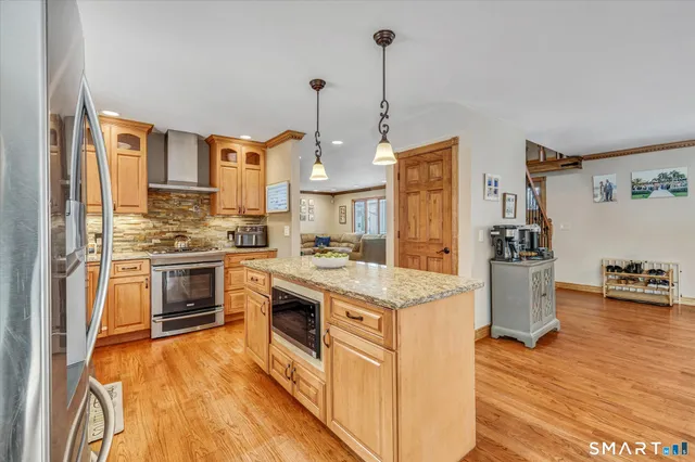 $675,000 | 73 Valley View Road, Milford, CT 06461